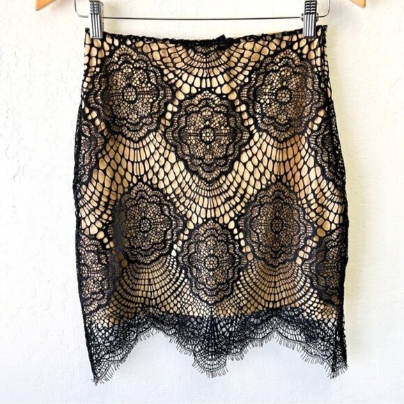 For Love and Lemons Lace Layered Skirt Medium - Picture 2 of 10